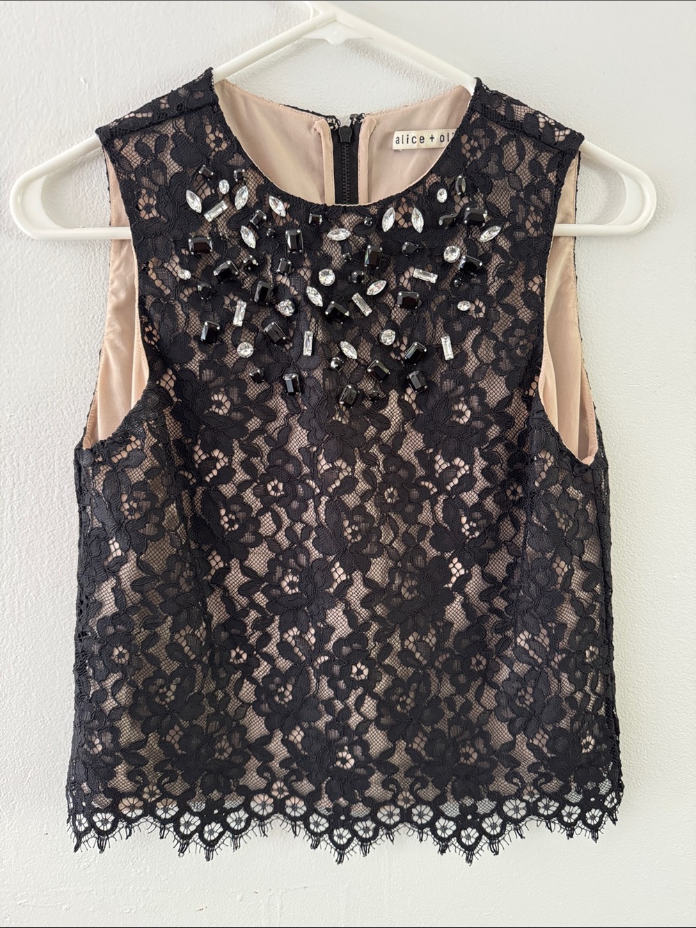 Alice + Olivia Black Lace Sleeveless  Beaded Neckline Blouse  Sz XS